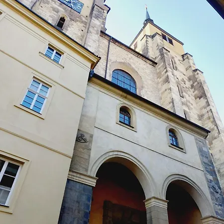 Just 3 Min Walk Old Town Center Private E Apartment *