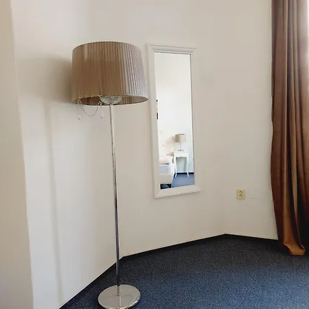 Just 3 Min Walk Old Town Center Private E Prague