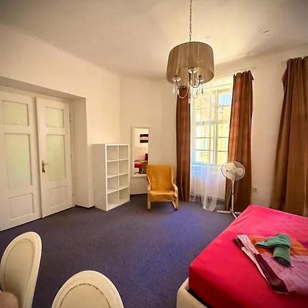 Privat bolig Just 3 Min Walk Old Town Center Private E