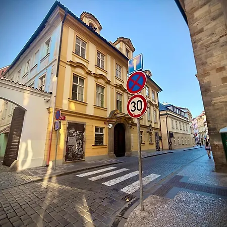 Just 3 Min Walk Old Town Center Private E Prag