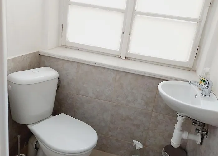 Just 3 Min Walk Old Town Center Private E *